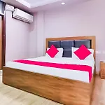 Hotel Classic-Near Nizamuddin Railway Station