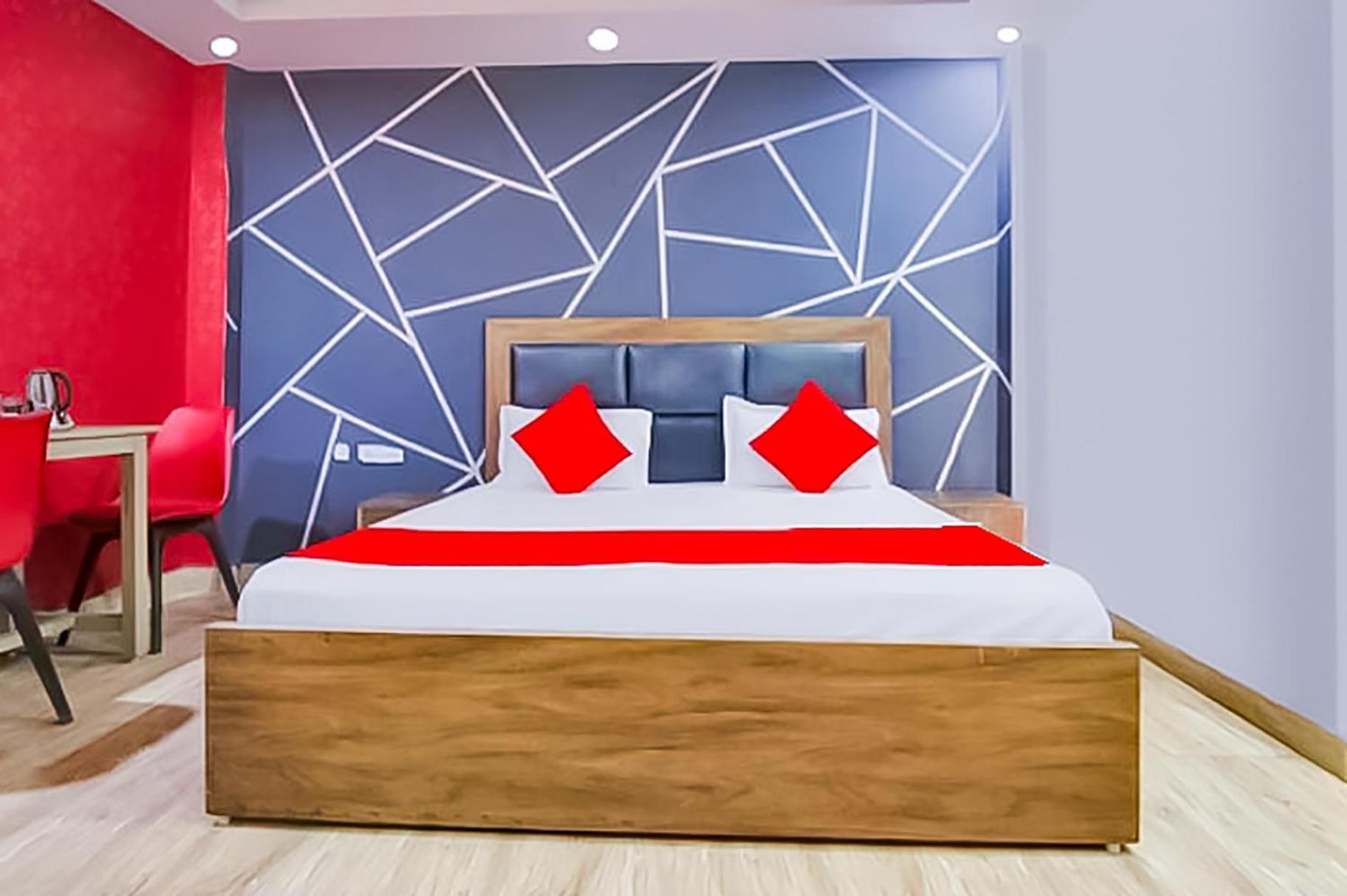 Classic-near Nizamuddin Railway Station 3* New Delhi